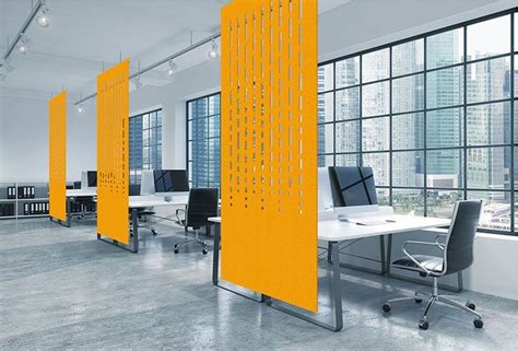 Facade hanging screen made from 100% wool felt. The solid bottom panel
