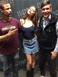 Selena Gomez Shows Her Fans Her Boobs At A VIP Meet And Greet