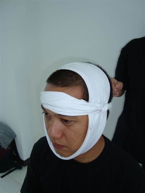 ear  cheek bandage application basic lifesaving solutions