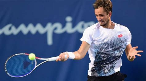 Notably, it sent fans into a frenzy, courtesy of an entertaining draw. Medvedev in Winston-Salem te sterk voor Johnson | Tennis ...