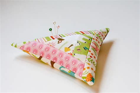 We did not find results for: Triangular Log Cabin Pincushion | FaveQuilts.com