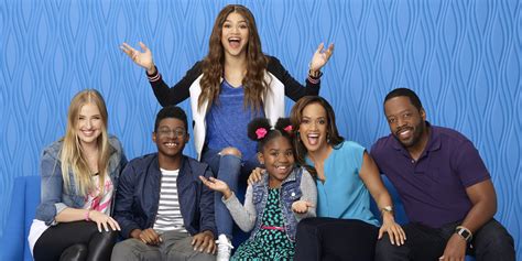 Zendaya And Veronica Dunne Reveal Their Fave ‘kc Undercover Episodes