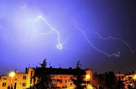 Mogą pojawić się właściwie w każdej chwili. Radar burz ONLINE. Gdzie jest burza? [20.08.2019, wtorek ...