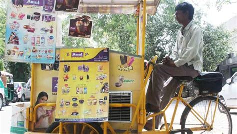 Delhiwale Behind The Ice Cream Cart Latest News Delhi Hindustan Times