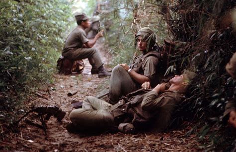 Us Marines In Vietnam 1965 30 Amazing Color Photographs That