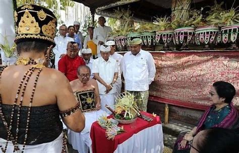 Mengenal Sulinggih Di Bali 4 Usia Di Bawah 40 Tahun Bisa Jadi Sulinggih