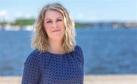 Lena hallengren (born 25 december 1973) is a swedish social democratic politician who since 21 january 2019 serves as minister for health and social affairs in the second löfven cabinet. Lena Hallengren: Tillgängligheten är extra utmanande