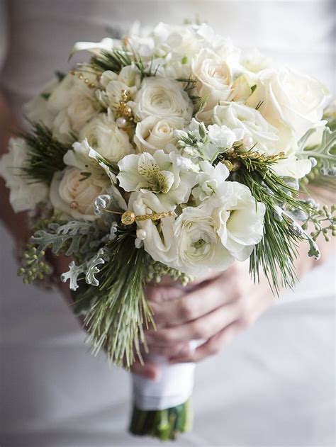 20 Romantic White Wedding Bouquet Ideas Winter Wedding Bouquet