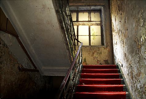 Am 25.09.2010 haben wir unseren neuen image film in der lübecker innenstadt gedreht. der rote Teppich Foto & Bild | marodes, lost places ...