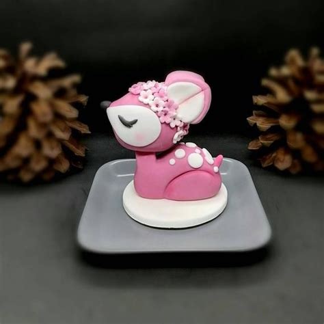 Check spelling or type a new query. Reh aus Fondant, Reh 3D Figur, Reh Tortenaufleger ...