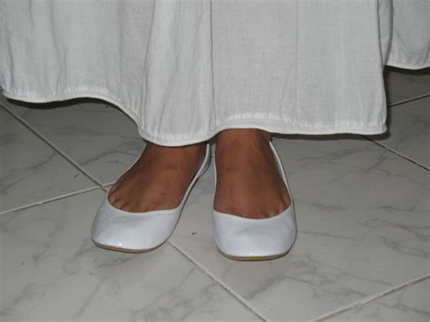Fond Décran Blanc Clivage Pieds Chaussures Cuir Chaussons