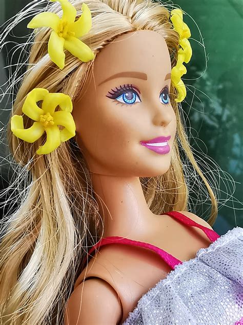 Spielerisch Käse Radioaktivität Barbie Barbika Körper Genre Vorort