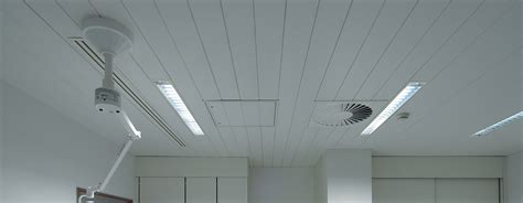 Since linear ceilings are made of metal, they do not absorb water and do not support mold or microbial. Linear Closed Ceiling - Hunter Douglas