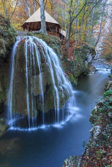 Beautiful Cascade Falls Far Away I Fall Romania National Parks