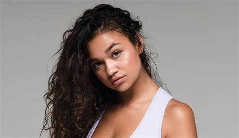 Get To Know ‘outer Banks’ Star Madison Bailey Aka Kiara With These 10 Fun Facts 10 Fun