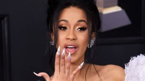 Celebs Who Cant Stand Cardi B Rapper Cardi B Has Been On A Meteoric Rise To Legendary Status