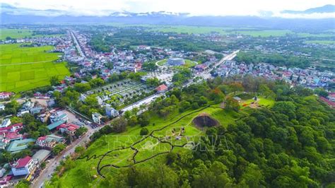 Đánh lấn vào đây, tiểu đoàn 400 như một mũi dao thọc vào gáy cơ quan đầu não điện biên phủ. Báo chí Lào: Chiến thắng Điện Biên Phủ là niềm tự hào của ...