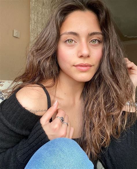 Sila turkoglu is totally extraordinary! Sila Turkoglu: Age, Wiki, Photos, and Biography | FilmiFeed