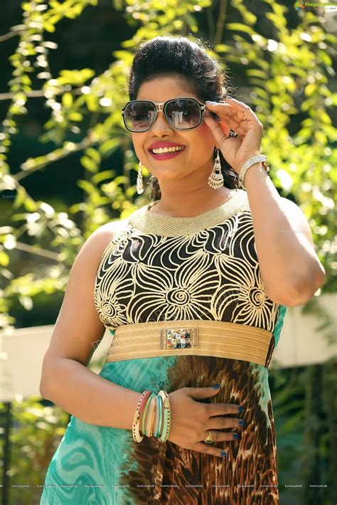 Indian Hot Actress Sexy Pictures Lakshmi Priya Actress Sexy Cleavage Images