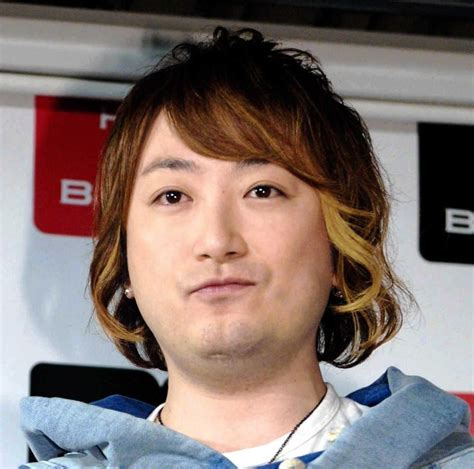 It's a small present for you. いきものがかり事務所がフライデー記事に反論 山下の女性問題 ...