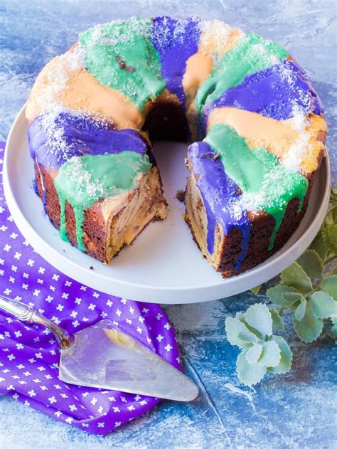 I can't even remember the last time i had a nice piece of cake just for me. Legit Low Carb King Cake! (Gluten Free, Sugar Free, Keto ...
