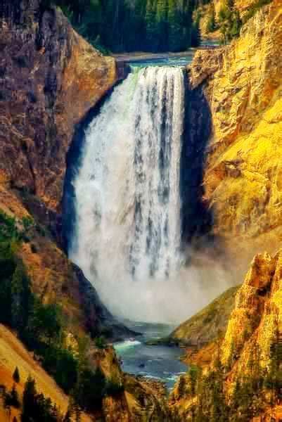 With the best location just outside of yellowstone's east entrance, your. Yellowstone National Park (Best Honeymoon Destinations In USA)