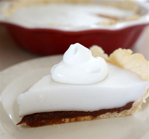 Mix chocolate into one of the bowls of coconut pudding, then pour mixture into the pie crust, spread, and let sit. Lo, Ray, & Me: Chocolate Haupia Pie