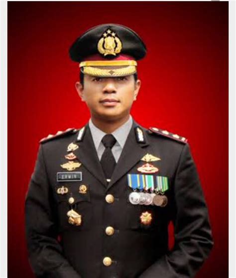 Yuk Mengenal Jenis Jenis Seragam Polisi Di Indonesia Fopasbin