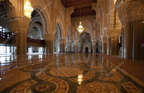 It is the second largest functioning mosque in africa and is the 7th largest in the world. binnenkant van de hassan ii moskee — Stockfoto © posztos ...
