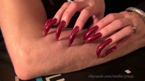 Sharp Red Needle Claws Scratching Arm Sharpnails Redclaws Armscratching Kinkyclaws Noirplaisir