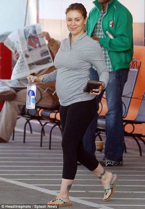 Alyssa Milano Keeps Herself In Shape With Pre Natal Yoga Class Daily Mail Online