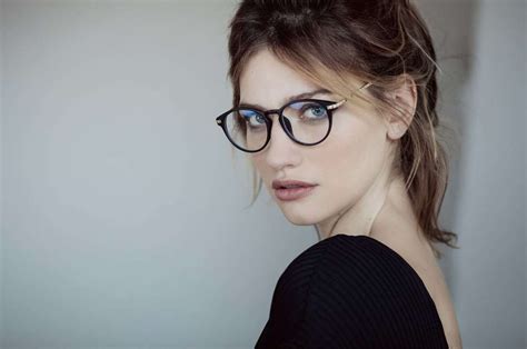Lunettes de vue femme classes et 80 propositions de looks! Automne Hiver 2016-2017 - Le Petit Lunetier | Le petit ...