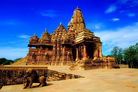 12 Beautiful Photos Of Khajuraho Temple And Its Erotic