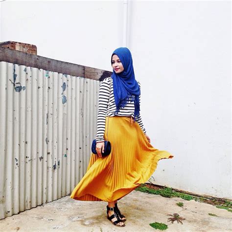 Contoh model baju muslim remaja terbaik 2015. 40 Gambar Desain Baju Muslim Remaja Paling Modis ~ Kursus ...