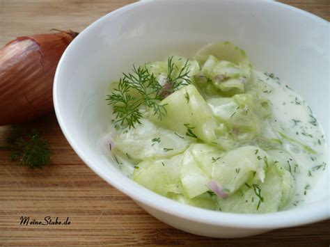 Gurkensalat mit Dill und Sahne