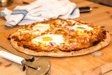 How to make your own bacon. HOW TO MAKE THE PERFECT PIZZA - Egg and Bacon Aussie Pizza ...