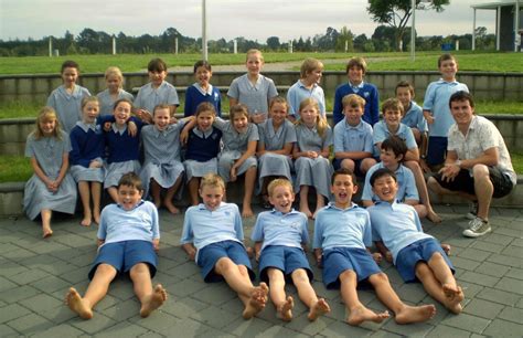 Barefoot To School In New Zealand School Barefoot School Sports