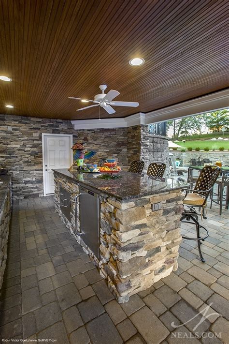 4 Awesome Outdoor Kitchen Design Ideas