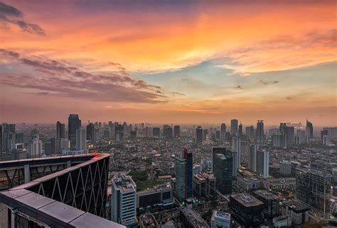 Sunset in Jakarta City, Indonesia | Krist Setyawan | Flickr