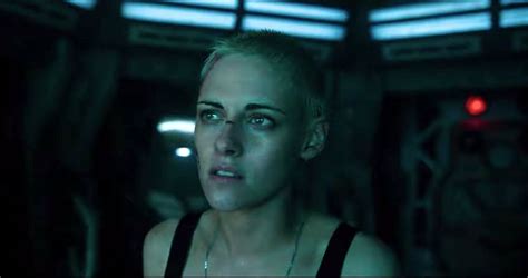 Kristen Stewarts New Movie Underwater Gets Sunk By First Reviews