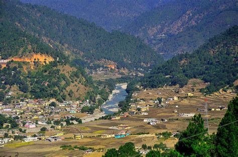 Uttarakhand news, dehradun news, haridwar news, pithoragarh news, pauri news, nainital news, uttarakhand culture, uttarakhand cinema news, champawat news, uttarakhand worldwide. Bageshwar Town, Uttarakhand, India. | The base camp of The ...