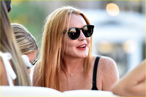 Lindsay Lohan Steps Out After Friend Hofit Golan Denies Pregnancy Rumors Photo 3721382
