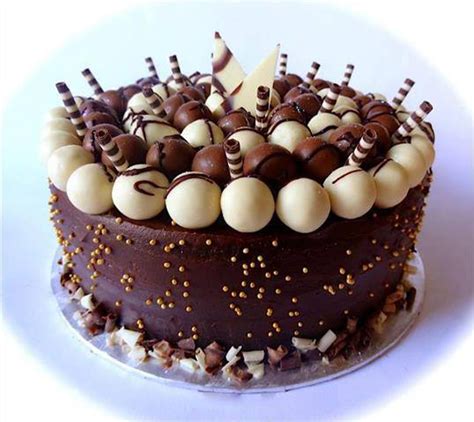 Beautiful Birthday Chocolate Cakes For Girls