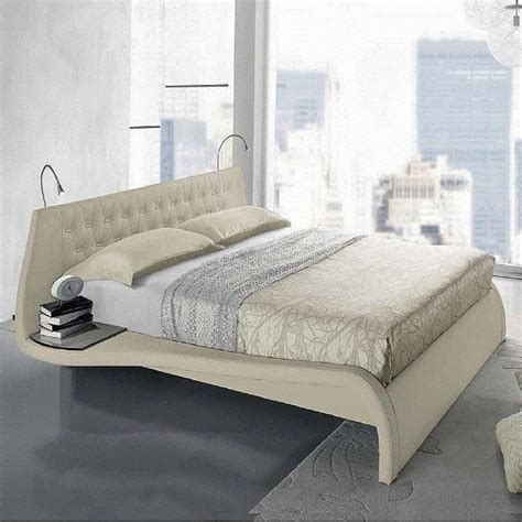 Se un tempo esistevano soltanto i letti matrimoniali e i letti singoli, oggi le letti moderni matrimoniali: Letto Giglio con comodini incorporati | Arredamento ...