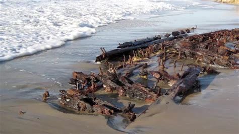 Mysterious Shipwreck Emerges On Nc Beach Disappears Shortly After