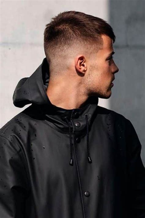 Hair is cut at a shorter length near the bottom and is gradually blended. Tips And Tricks To Know About Fade Haircut | Mid fade ...