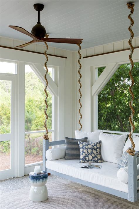 Whether it's beach, nautical or coastal decor, bella coastal has it all! Modern Farmhouse Style Meets Coastal Cottage Decorating ...
