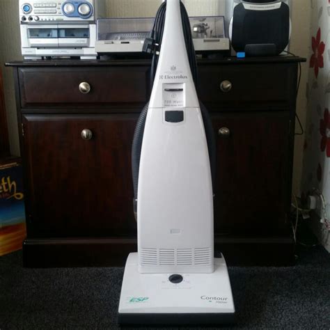 Electrolux Vacuum Cleaner £10 In Ol7 Tameside For £1000 For Sale