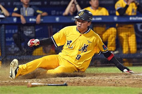 The site owner hides the web page description. 新聞 速度火力兼具 王威晨拚40萬元俱樂部 - 看板 Baseball - 批踢踢實業坊