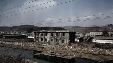 Abandoned building in a village on the way to Pyongyang : r/NorthKoreaPics